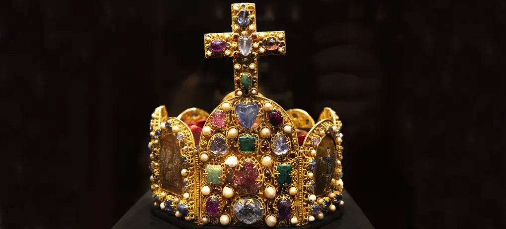 La corona del Sacro Romano Impero spiegata ai bambini