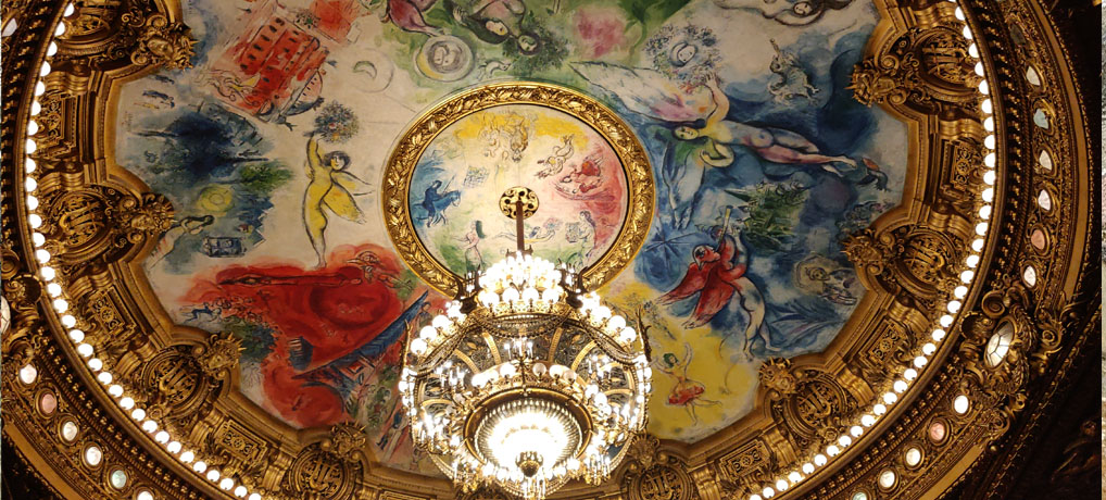 Marc Chagall in esilio: il soffitto dell’Opéra di Parigi spiegato ai bambini