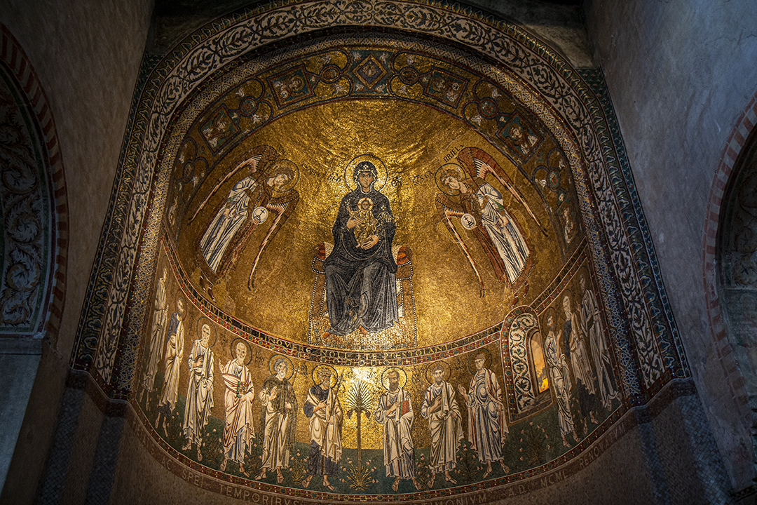 Il mosaico dell'antica chiesa dell'Assunta
