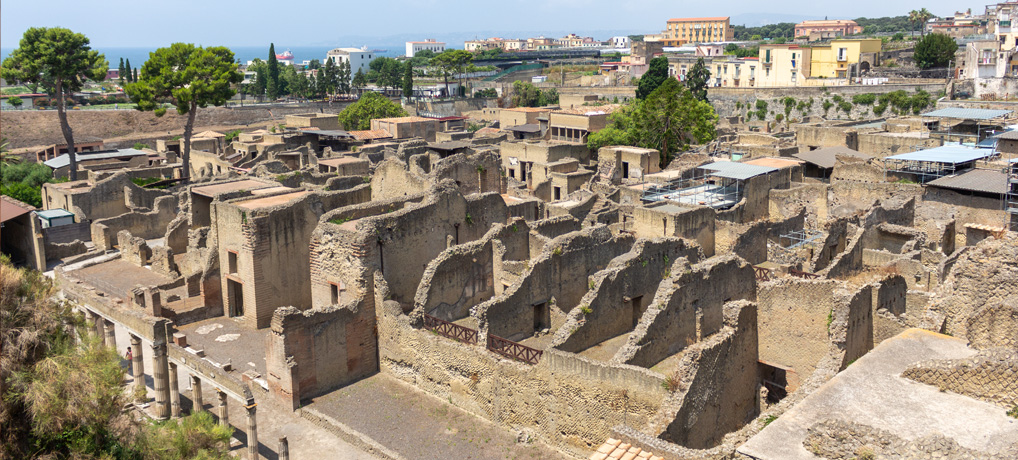 Come e perché visitare Ercolano (e le differenze con Pompei)