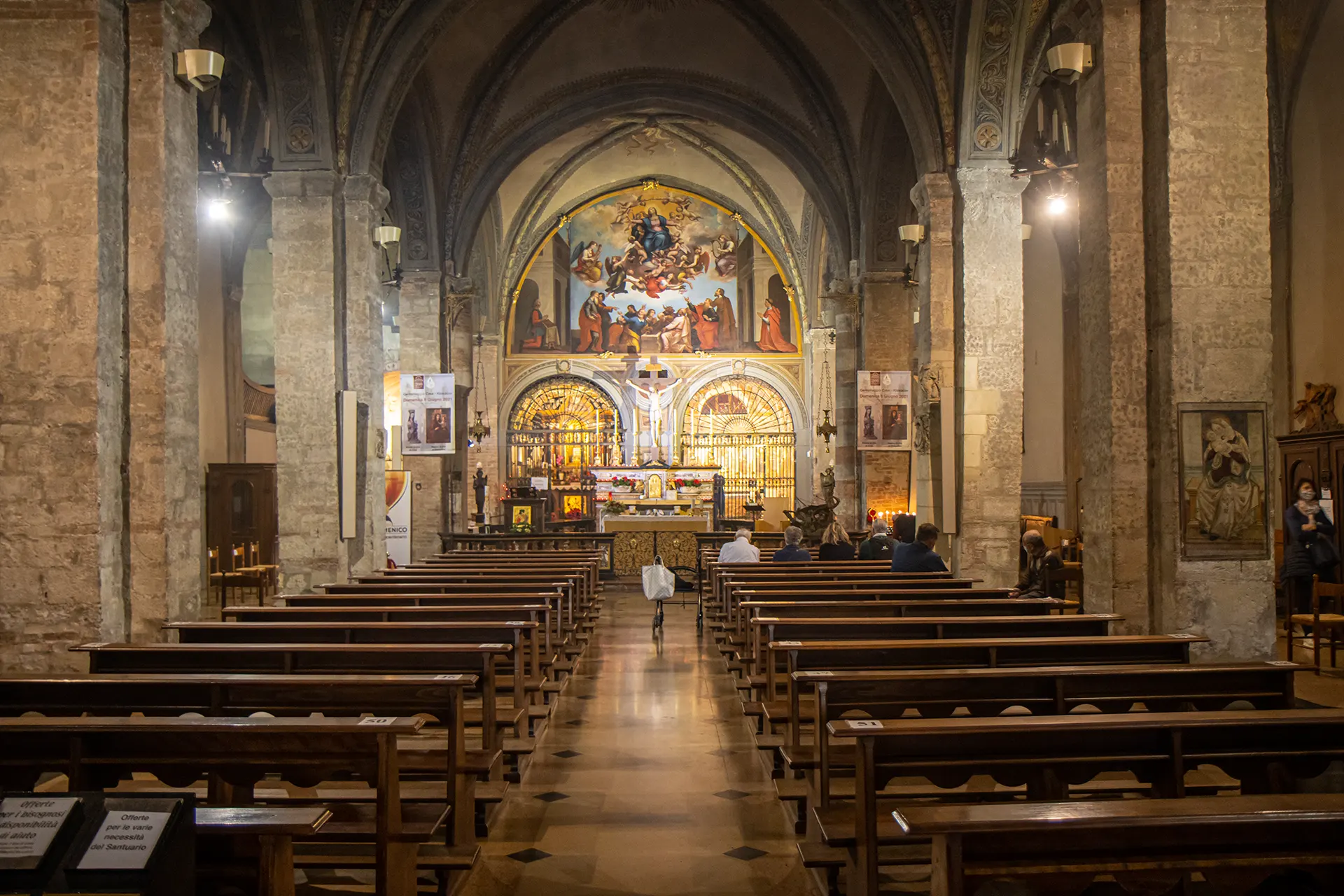 L'austero interno del santuario di Crea